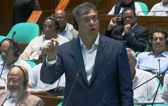 বিগত ১৫ বছরে প্রায় ২০ হাজার আগ্নেয়াস্ত্রের লাইসেন্স দেওয়া হয়েছে: স্বরাষ্ট্রমন্ত্রী